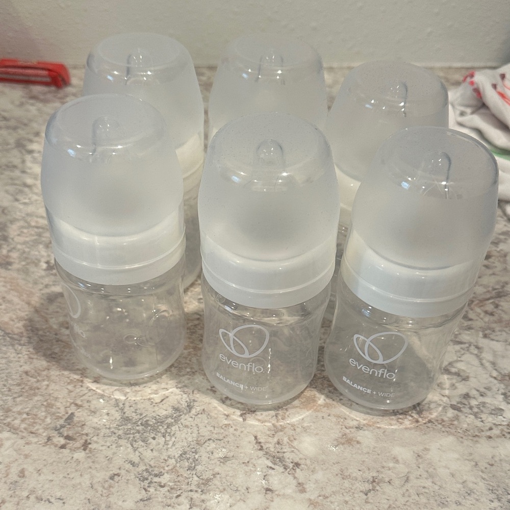 Evenflo Baby Bottles Set